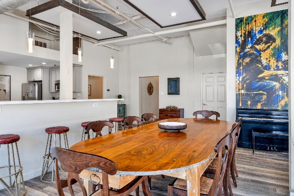 The dining room in The Ivories suite