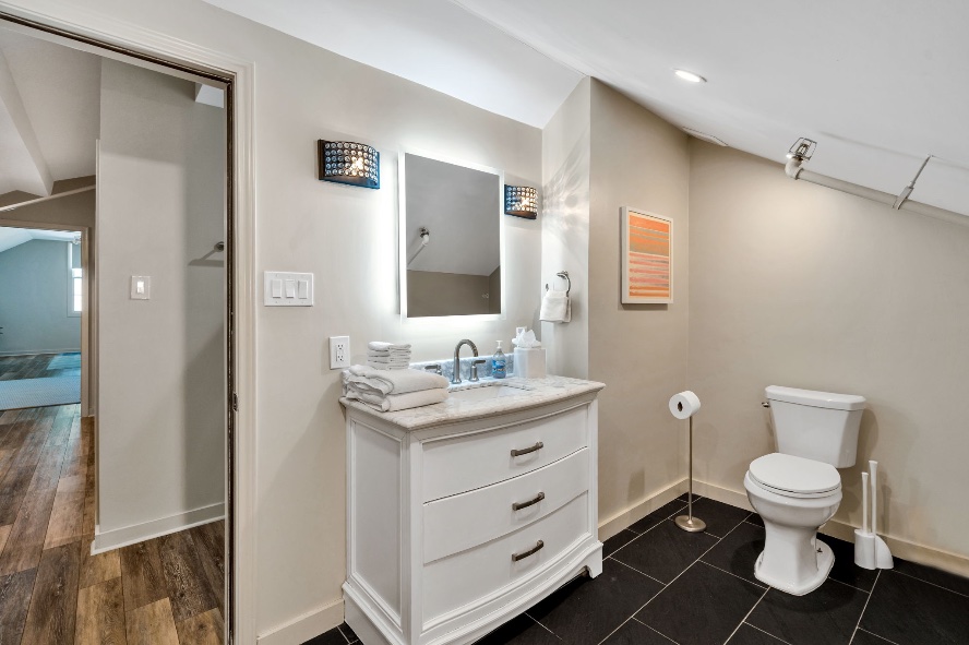 Bathroom four in The Ivories suite