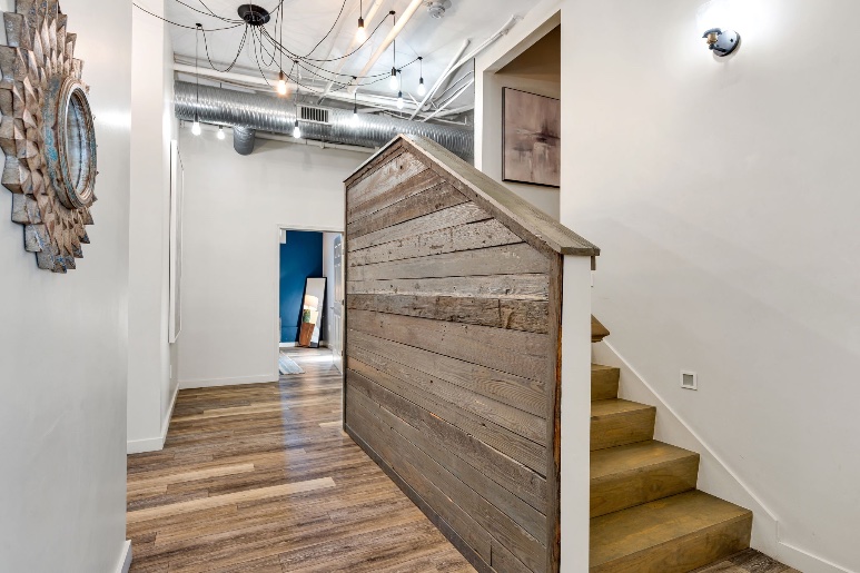 The staircase in The Ivories suite